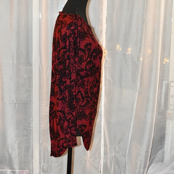 Wilfred Red and Black Lace Pattern Open Back Top Size Medium - Picture 10 of 11